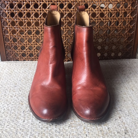 Frye Jackie Gore Stretch Ankle Boots in Cognac - Picture 2 of 8